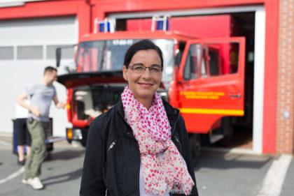 Koch vor Feuerwehr