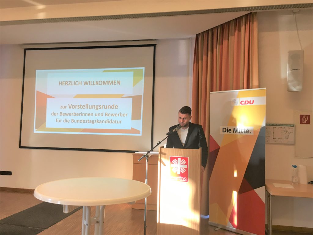 Bewerberinnen und Bewerber im Wahlkreis 51 stellen sich den Fragen der Mitglieder