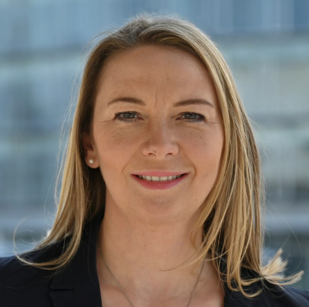 Cindy Lutz, Landtagskandidatin der CDU Wolfsburg, freut sich über 46 Millionen Förderung für Breitbandausbau