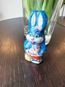 Osterhasenaktion auf dem Wochenmarkt